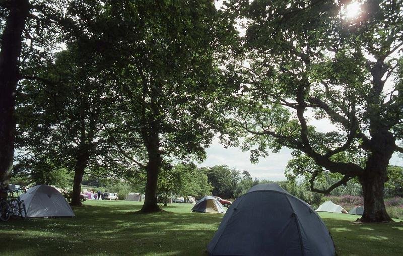 RWT 0339 351-05 UK Edinburgh Camp.jpg